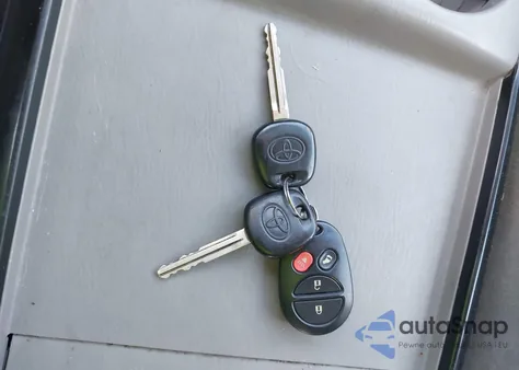 2005 Toyota Sienna Le z USA, uszkodzony, nr VIN 5TDZA23C05S367667